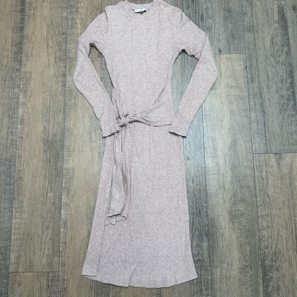 fourteenth place Dresses & Skirts - FOURTEENTH PLACE Long sleeve ribbed dress